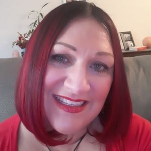 Meet your Posher, Jennifer-InspiredJenstones 🌹